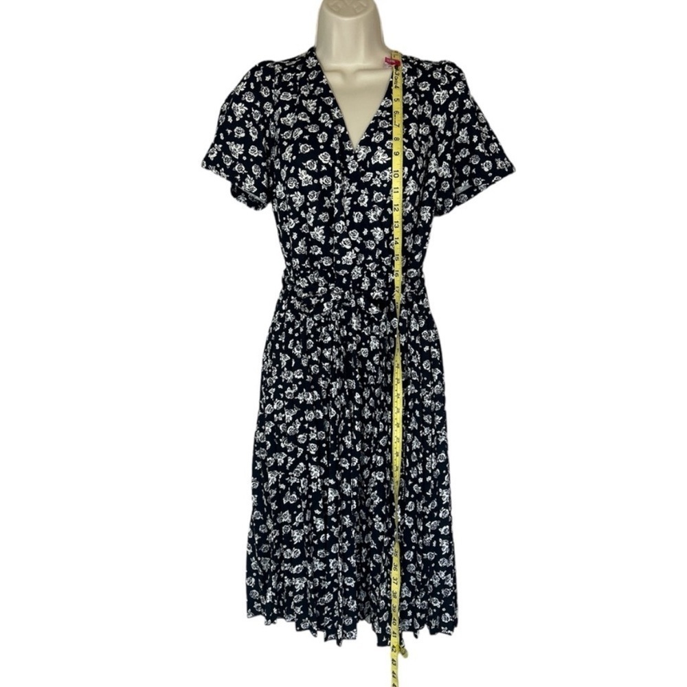 Lark + Grey black dress with white flowers size PM - Picture 3 of 6